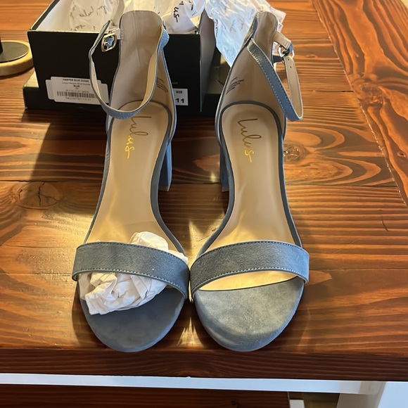 Lulu’s Harper Blue Suede Block Heels - Picture 2 of 3